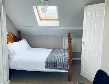 Double Room with Shared Bathroom