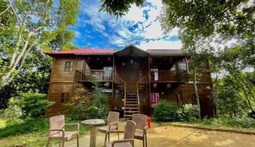 Deluxe Double or Twin Room with Mountain View
