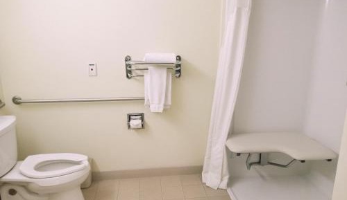 Queen Room - Disability Access/Non-Smoking