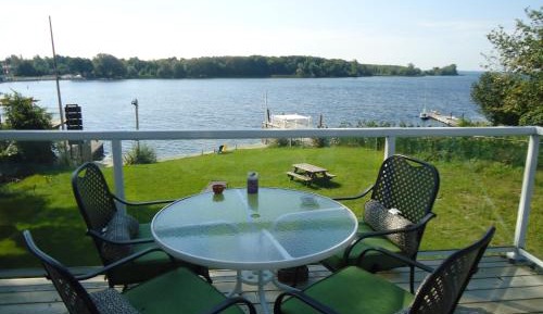 Queen Room with Lake View and Balcony