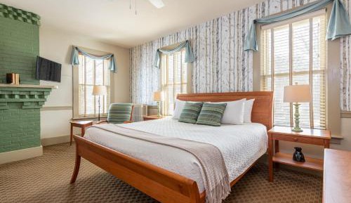 Standard King Room
