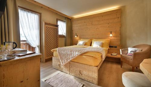 Double or Twin Room with Balcony