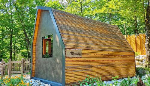 Glamping Hut with Shared Bathroom