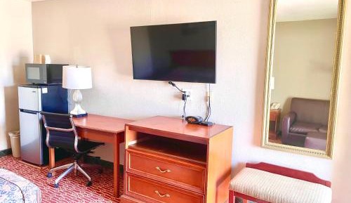 King Studio with Sofa Bed