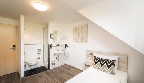 Economy Single Room