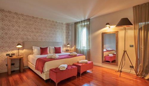 Junior Suite with Balcony