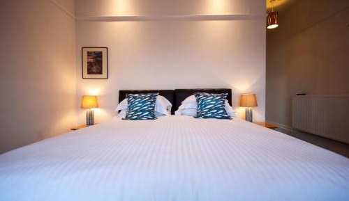 Deluxe Double Room with Shower