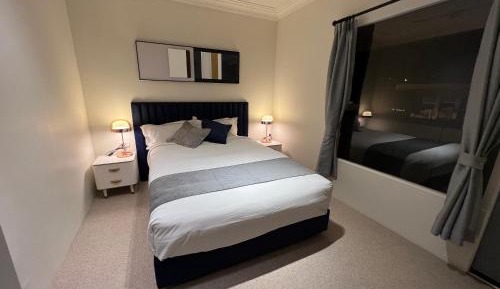 Deluxe Queen Suite