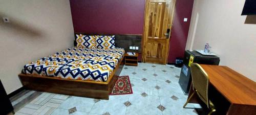 Deluxe Queen Room