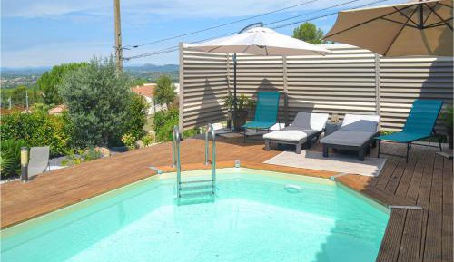Three-Bedroom Holiday Home 