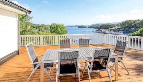 Four-Bedroom Holiday Home