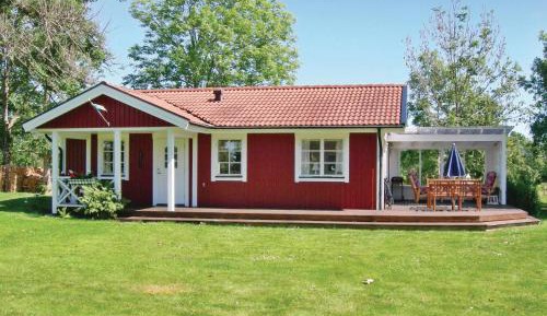 Three-Bedroom Holiday Home 