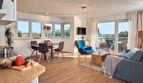 Apartment with Mountain View