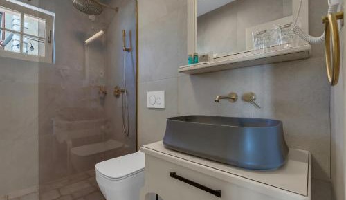 Deluxe Suite with Sea View