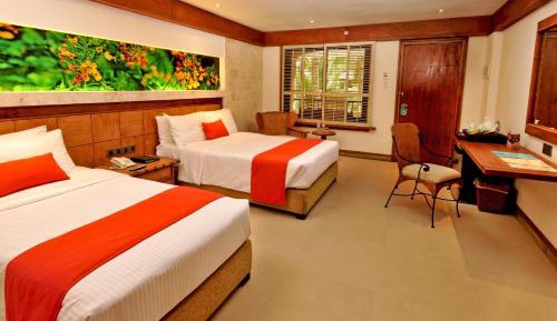 Deluxe Poolside with Private Balcony