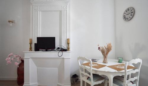 Studio with Sofa Bed