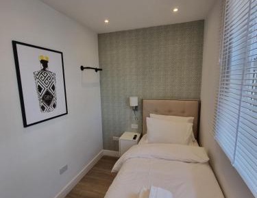 Deluxe Single Room