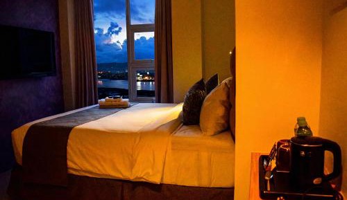 Deluxe Queen Room with Free Airport Transfer