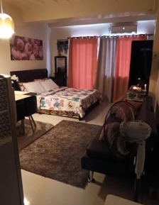 Deluxe Queen Studio 