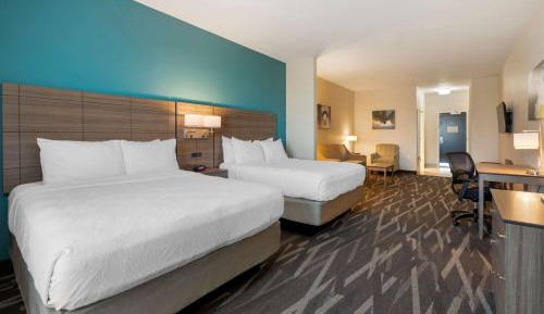 Queen Suite with Two Queen Beds - Disability Access