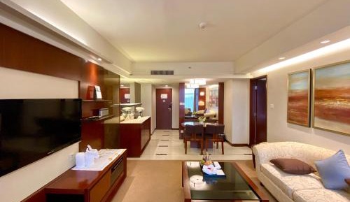 Executive Twin Suite Room with Club Benefits