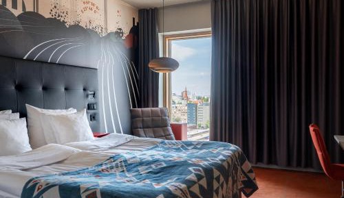 Standard King Room