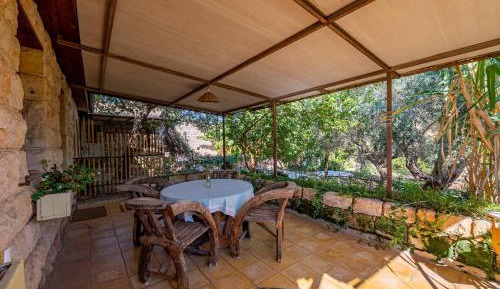 Suite with Garden View
