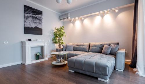 Apartment with Lake View