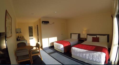 Double or Twin Room with Bathroom