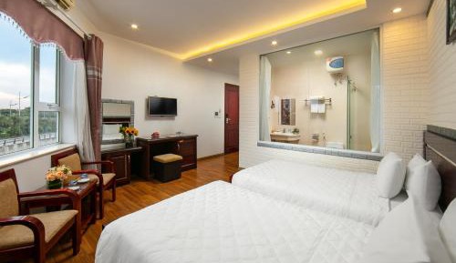 Suite with Mountain View