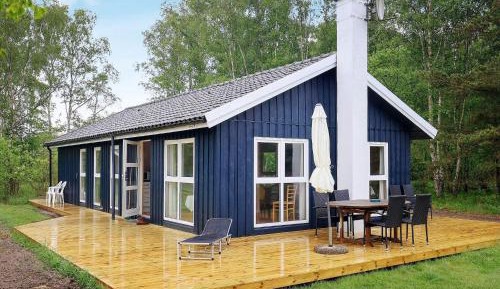 Three-Bedroom Holiday Home 