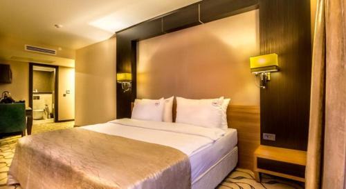 Deluxe Family Suite