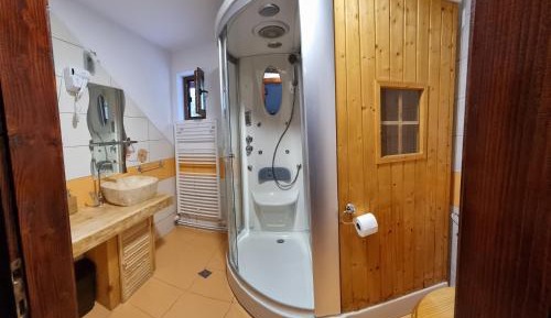King Room with Spa Bath