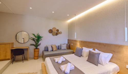 Deluxe Suite with Sea View