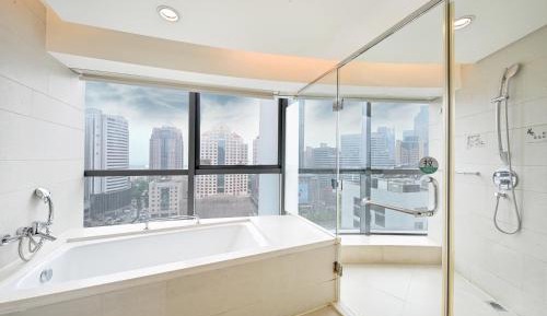 Premium Corner King Room