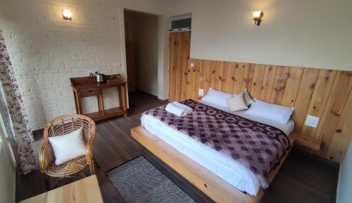 Double Room with Mountain View
