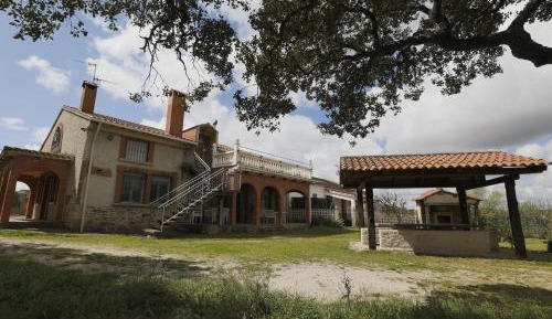 Eight-Bedroom House