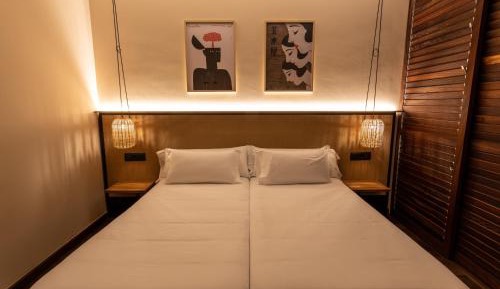 Large Double Room
