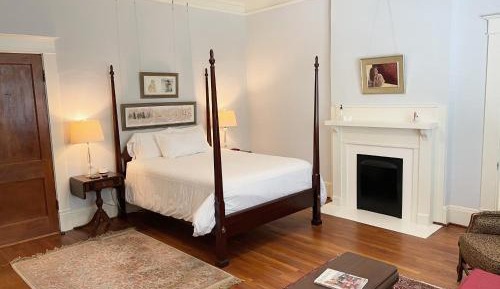 Queen Room
