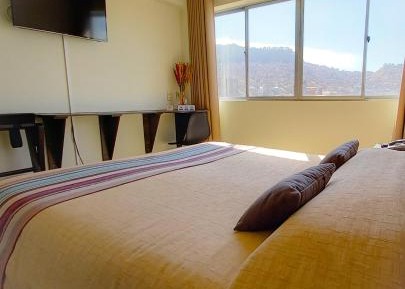  Deluxe Queen Room with City View
