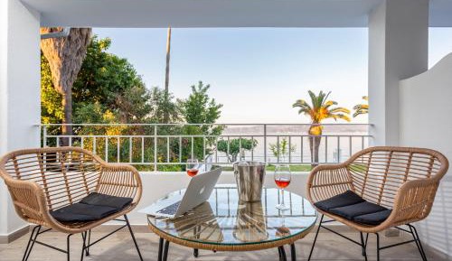 Deluxe Double or Twin Room with Sea View