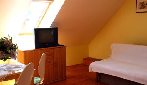 Studio (2 Adults)