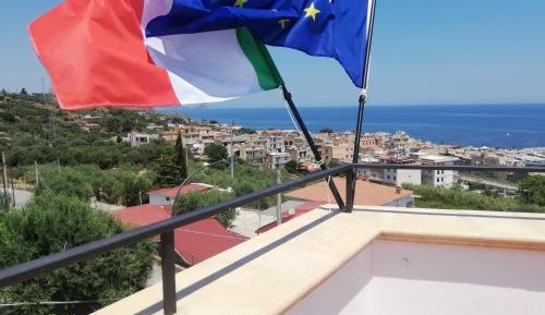 Deluxe Double or Twin Room with Sea View