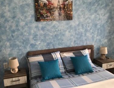 Studio with Balcony (3 Adults) 