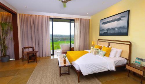Suite with Hot Tub