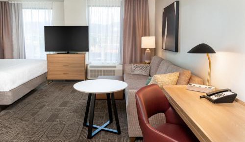 King Studio Suite
