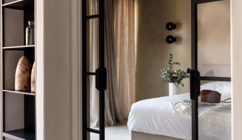 Suite with Lake View