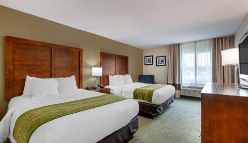 Queen Room with Two Queen Beds - Non-Smoking