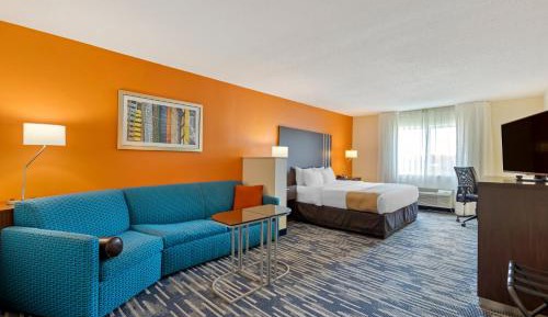 King Suite with Sofa Bed - Non-Smoking