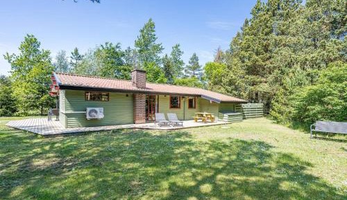 Three-Bedroom Holiday Home 